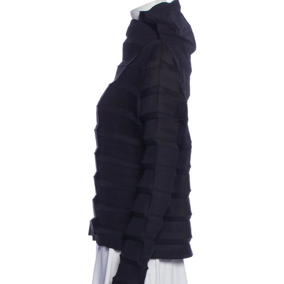 ISSEY MIYAKE FETE Turtleneck Long Sleeve Sweatshirt - Picture 2 of 6